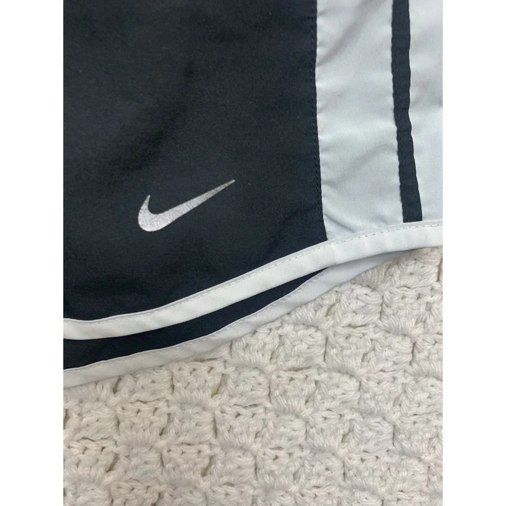 Nike Shorts Womens Size‎ M Black Athletic Running/Training  Gym Dri Fit